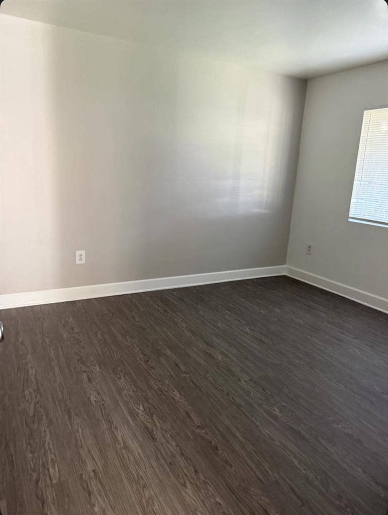 $1000 room for rent