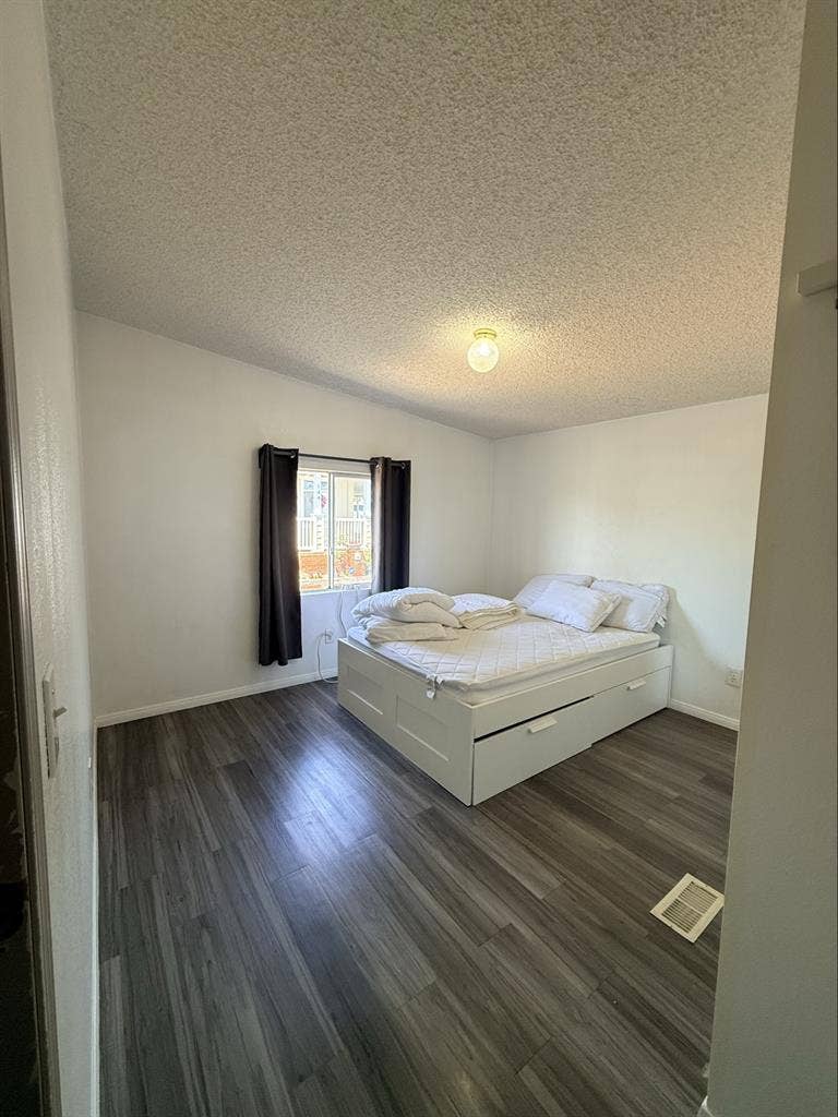 Room for Rent in Santa Ana