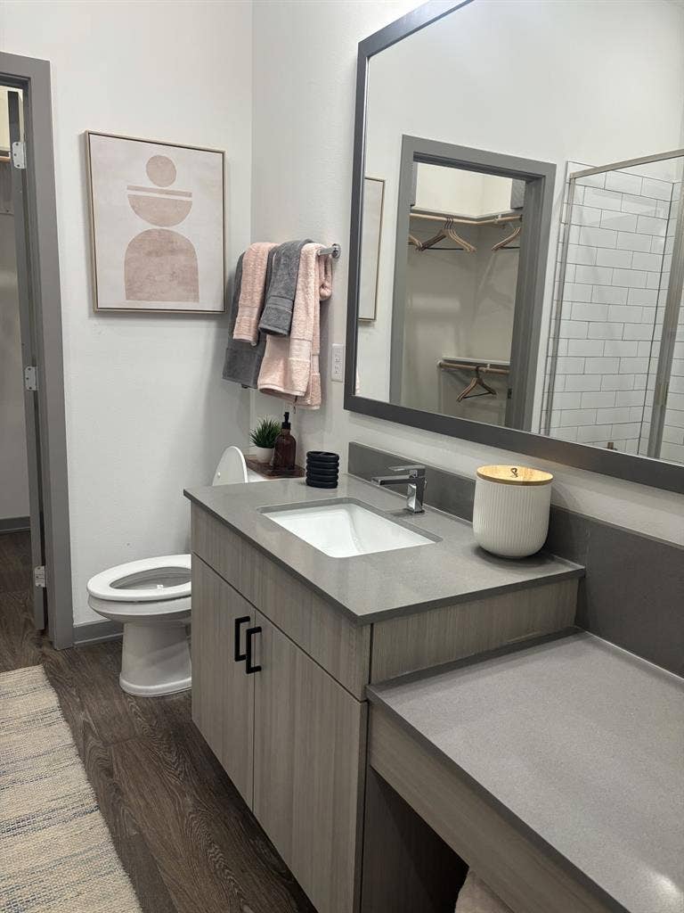 1 ROOMMATE NEEDED
