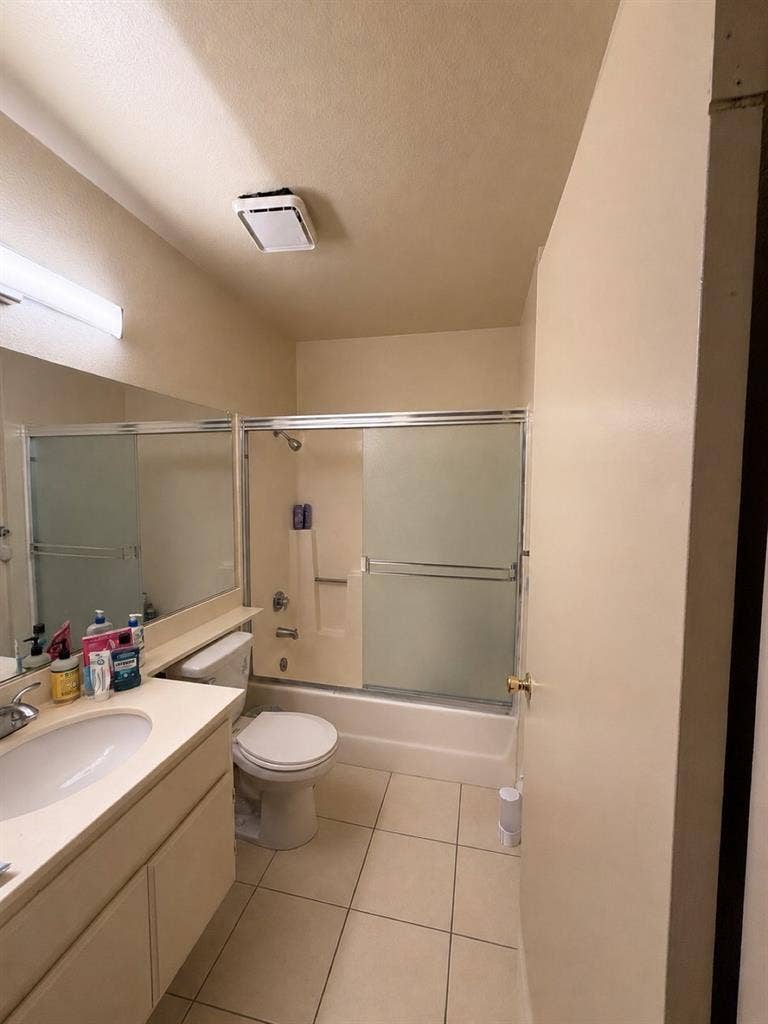 Place around USC (Reduced rent)