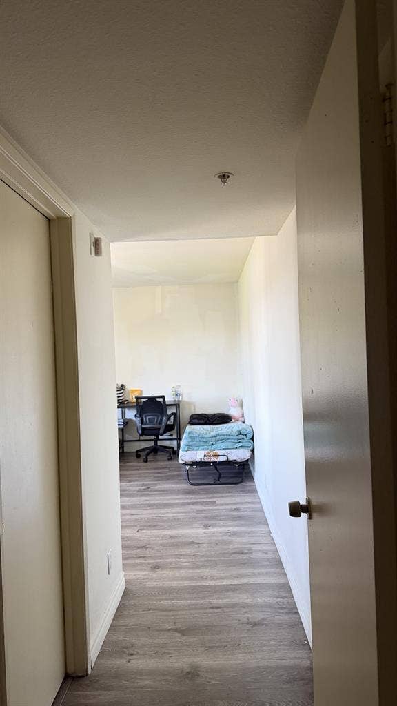 Place around USC (Reduced rent)