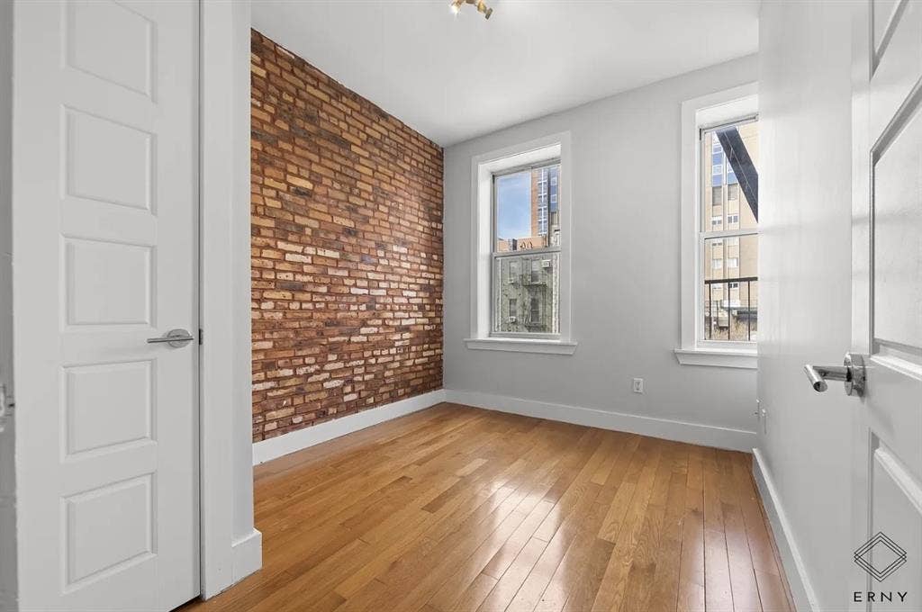 2 bedrooms available in Bushwick