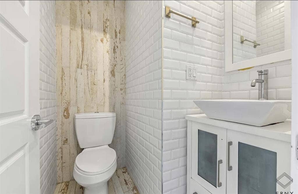 2 bedrooms available in Bushwick
