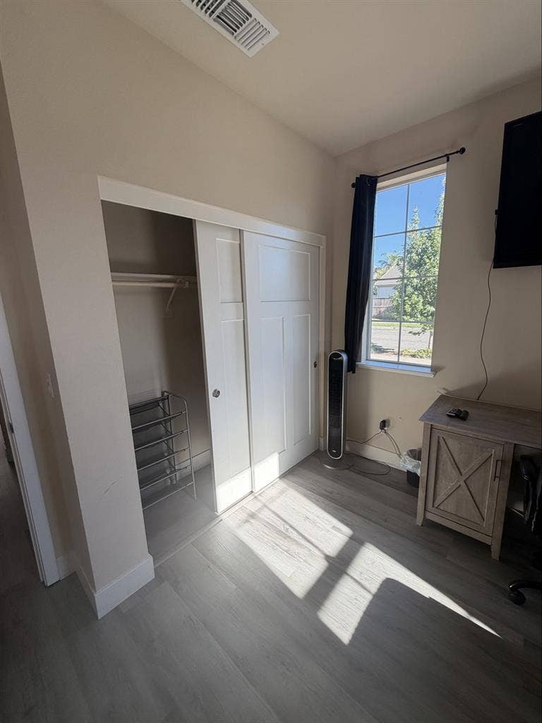 Private bathroom &bedroom for Rent