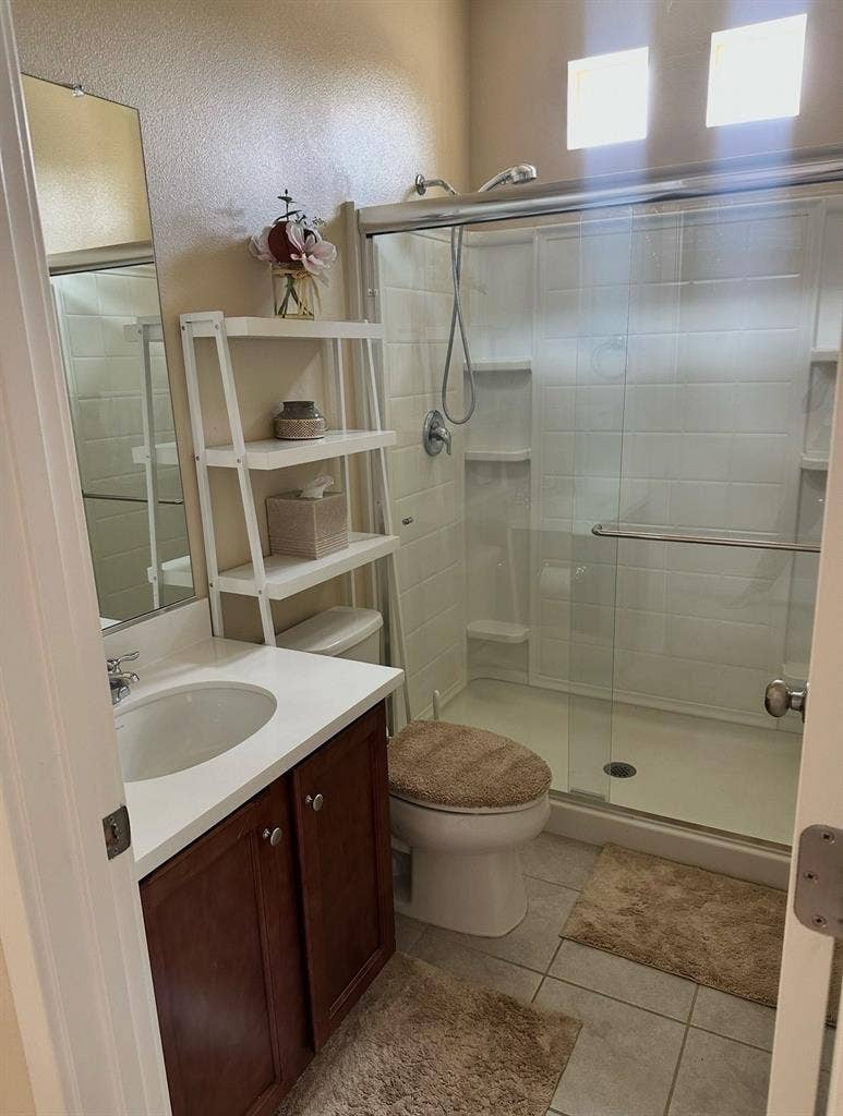 Private bathroom &bedroom for Rent