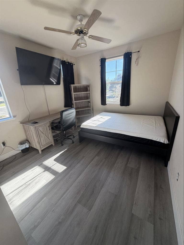 Private bathroom &bedroom for Rent