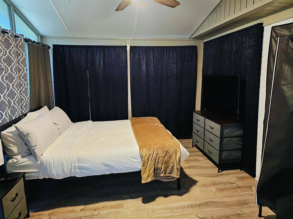 Fully Furnished Private Room