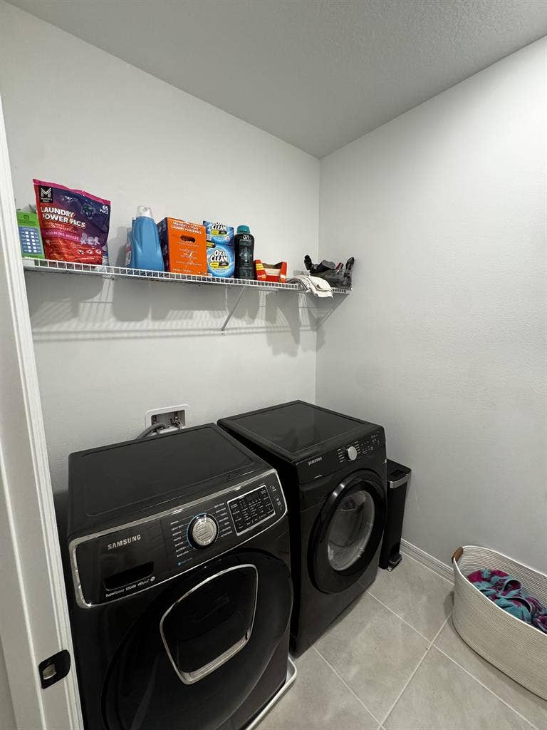 Unfurnished Rooms for Rent