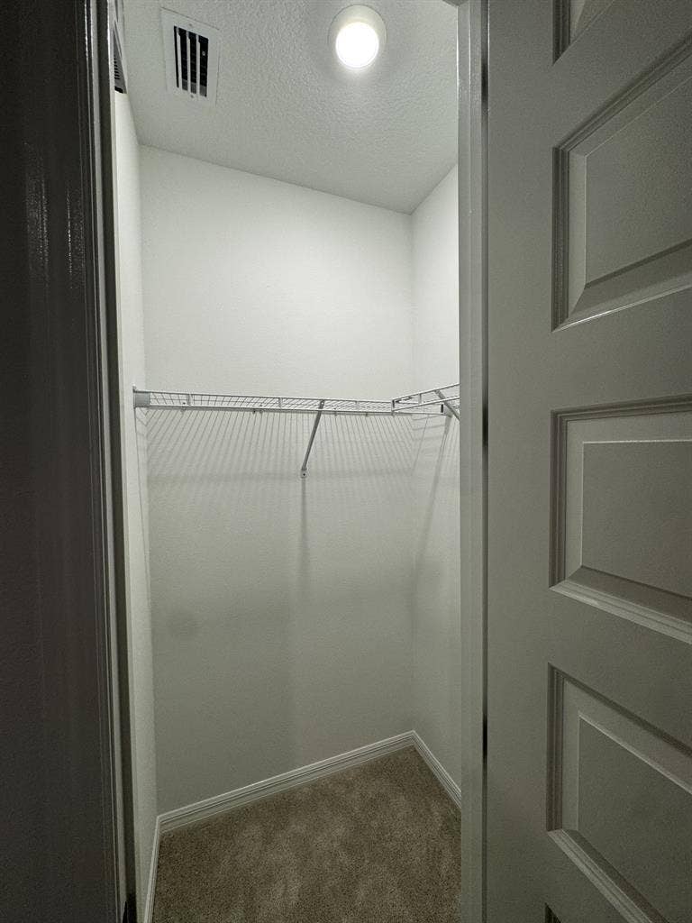 Unfurnished Rooms for Rent