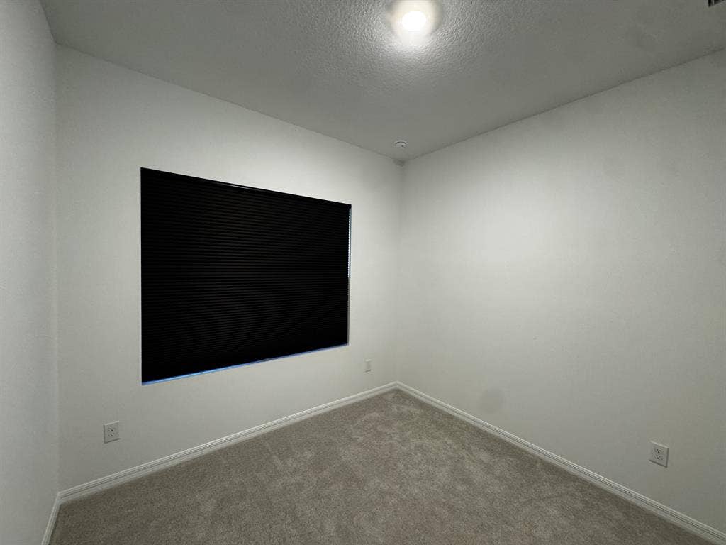 Unfurnished Rooms for Rent