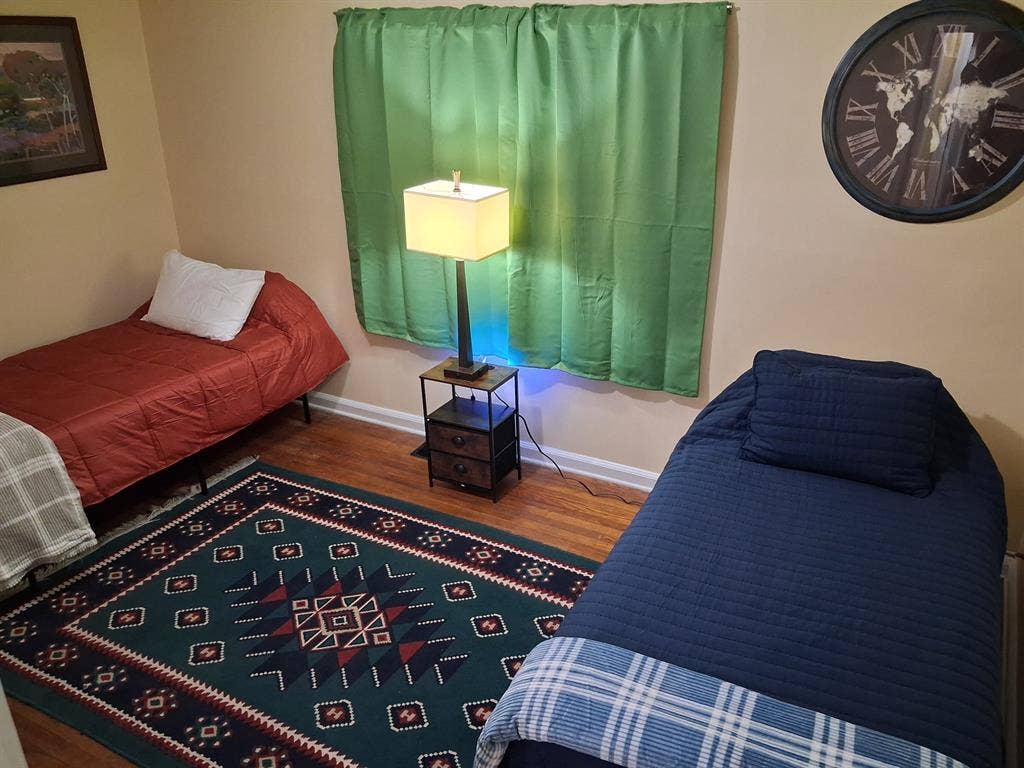 Sweet Spacious Ranch in ATL 30318