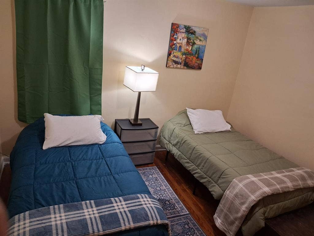 Sweet Spacious Ranch in ATL 30318