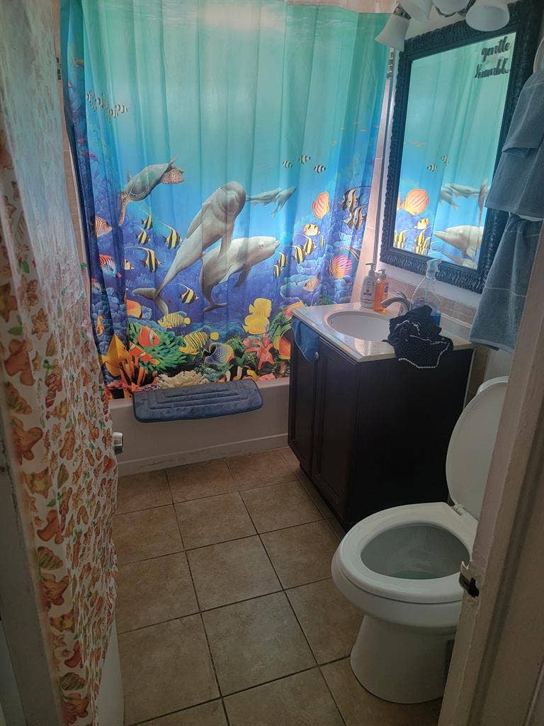 Shared room for rent