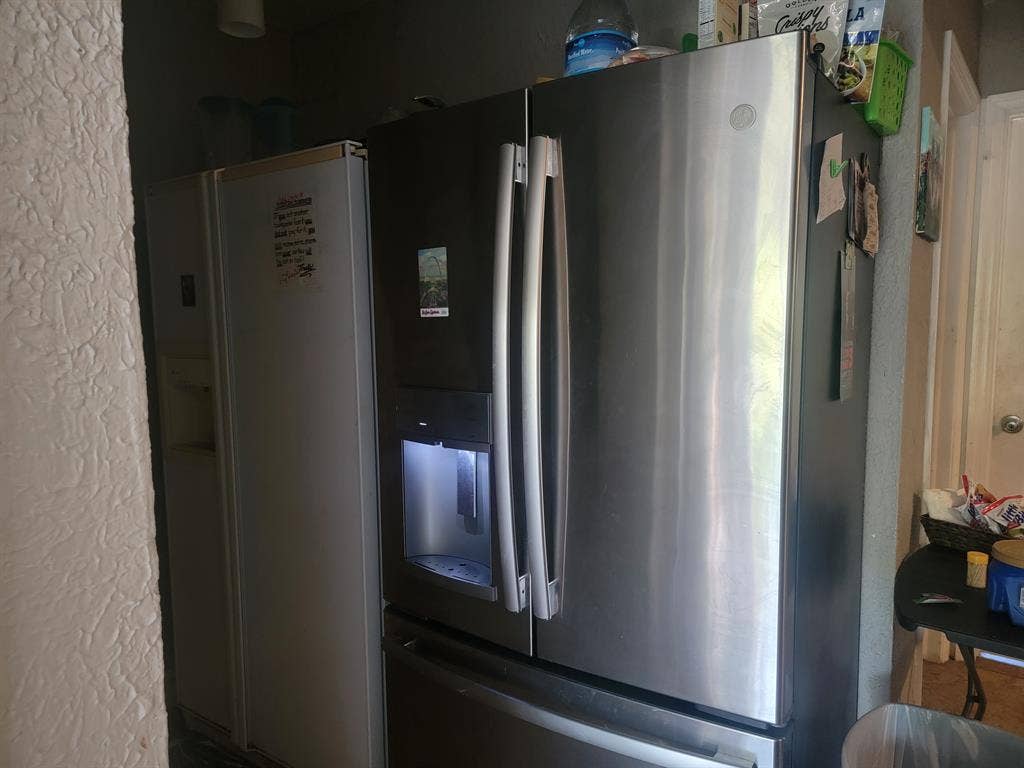 Shared room for rent