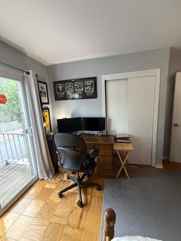 1 room in 3 bedroom Townhouse