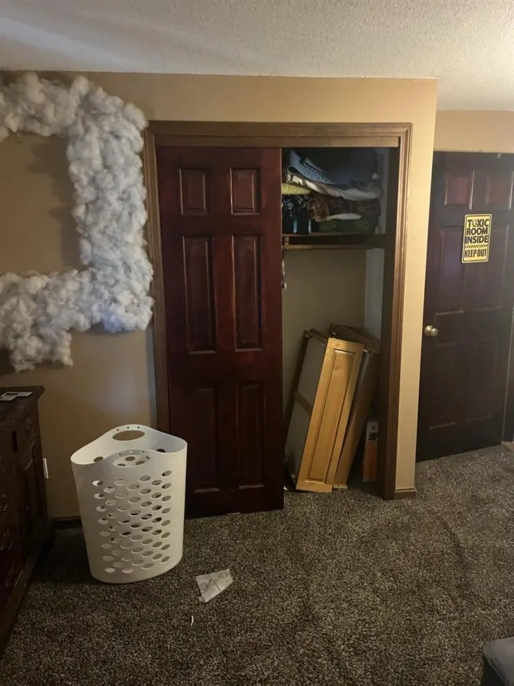 Plymouth Room with access to house.