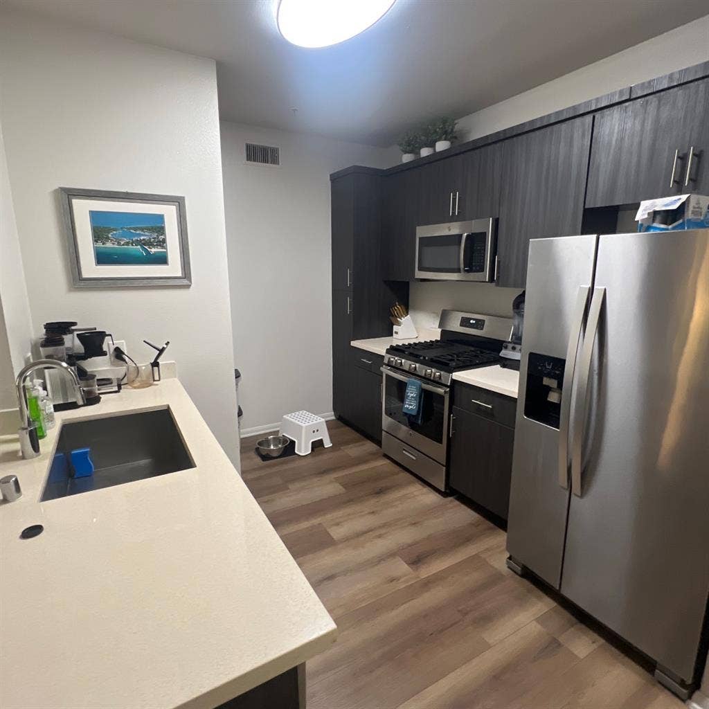 Spacious Bedroom & Bathroom MDR