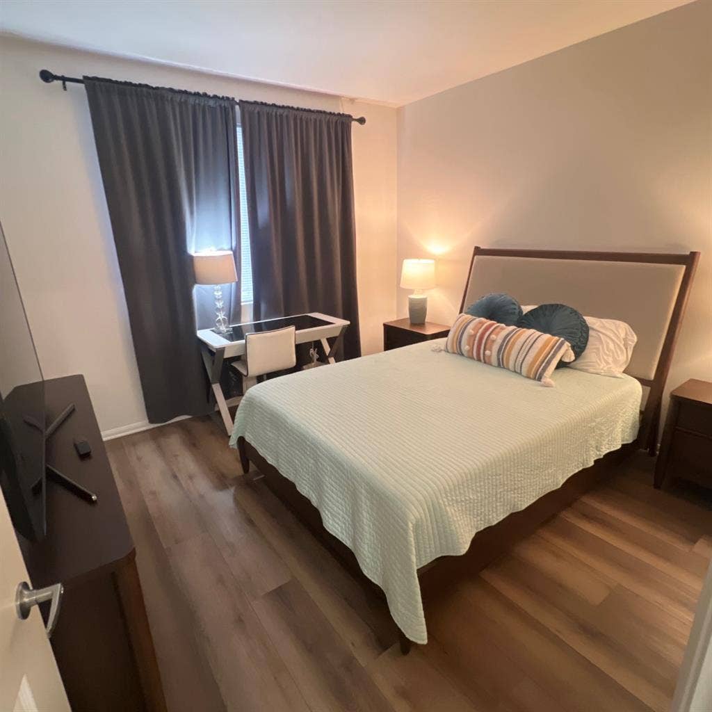 Spacious Bedroom & Bathroom MDR