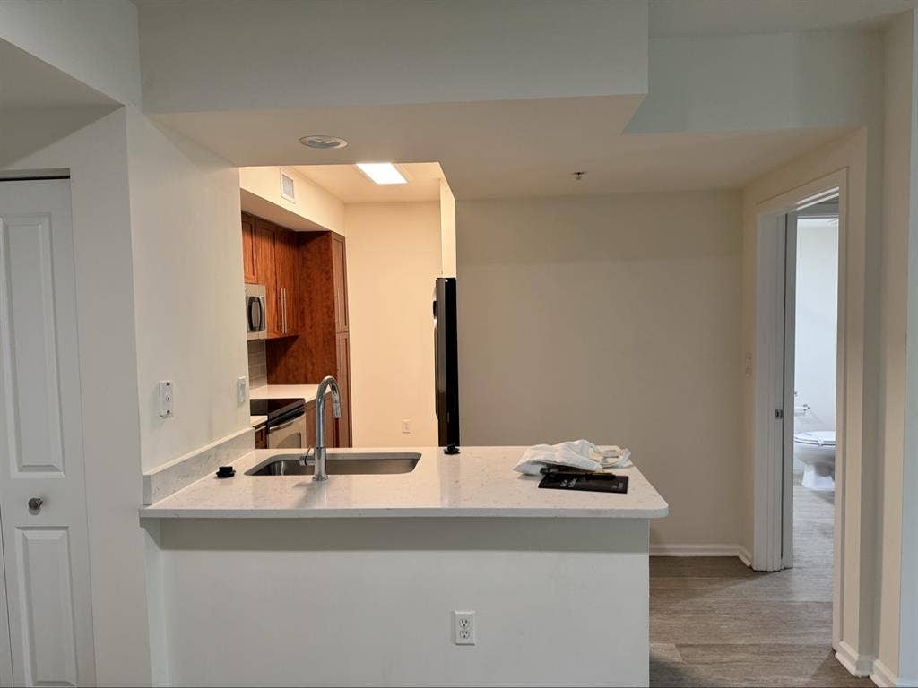 Looking for a roommate
