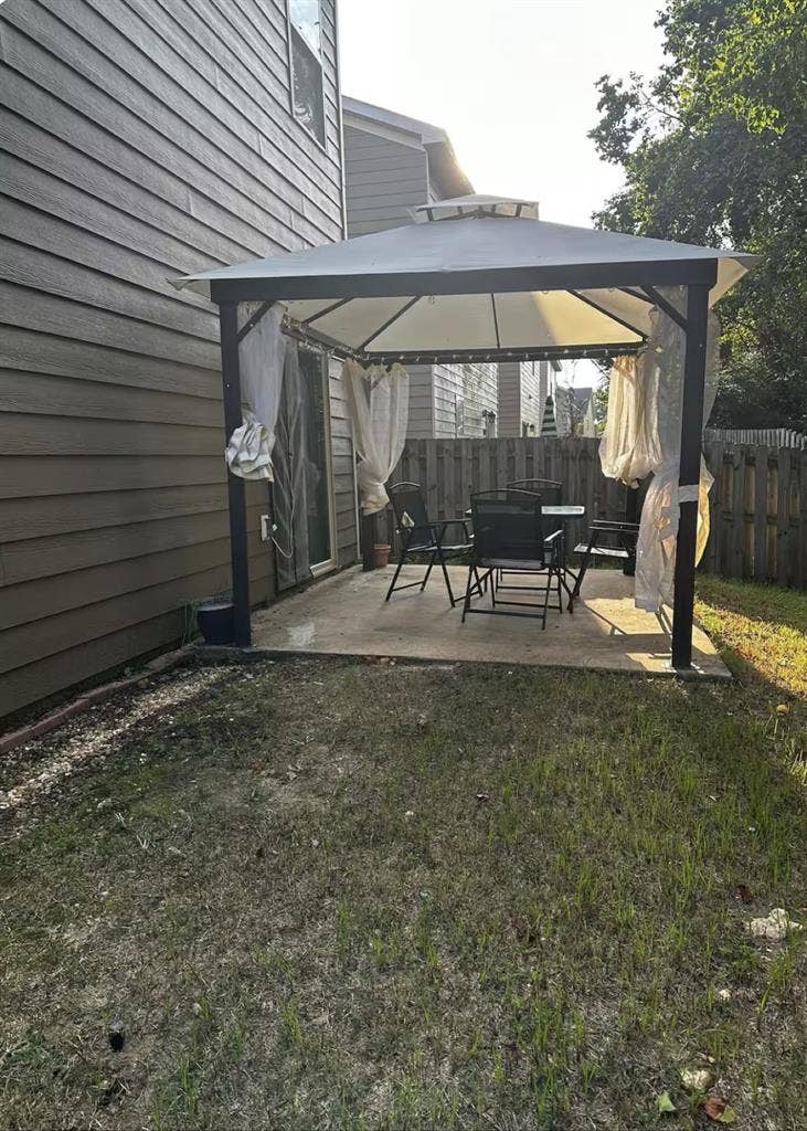 Furnished room for rent