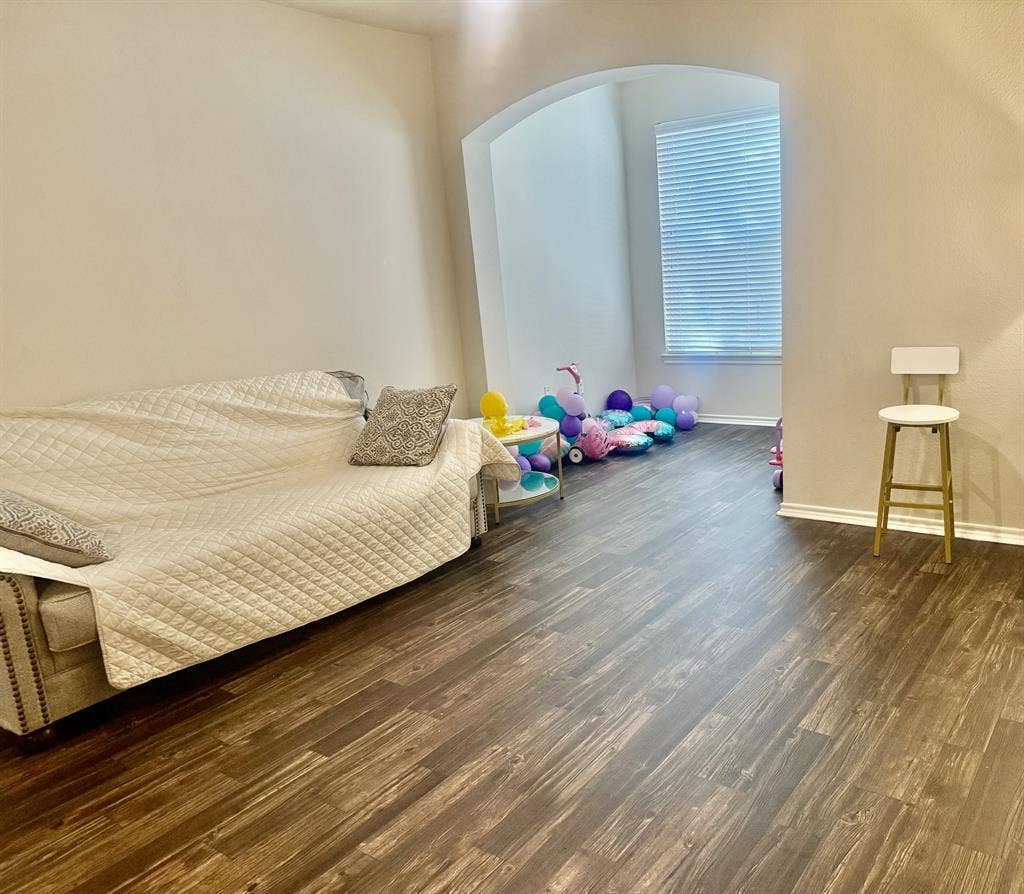 1 B1B Apartment Available in IRVING