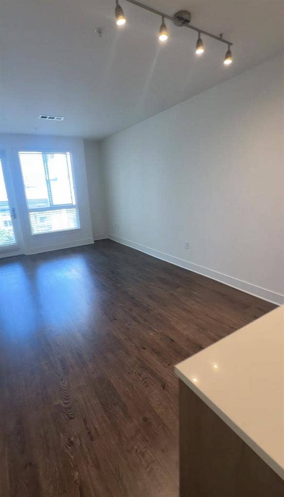 LEASE TAKEOVER AVAILABLE