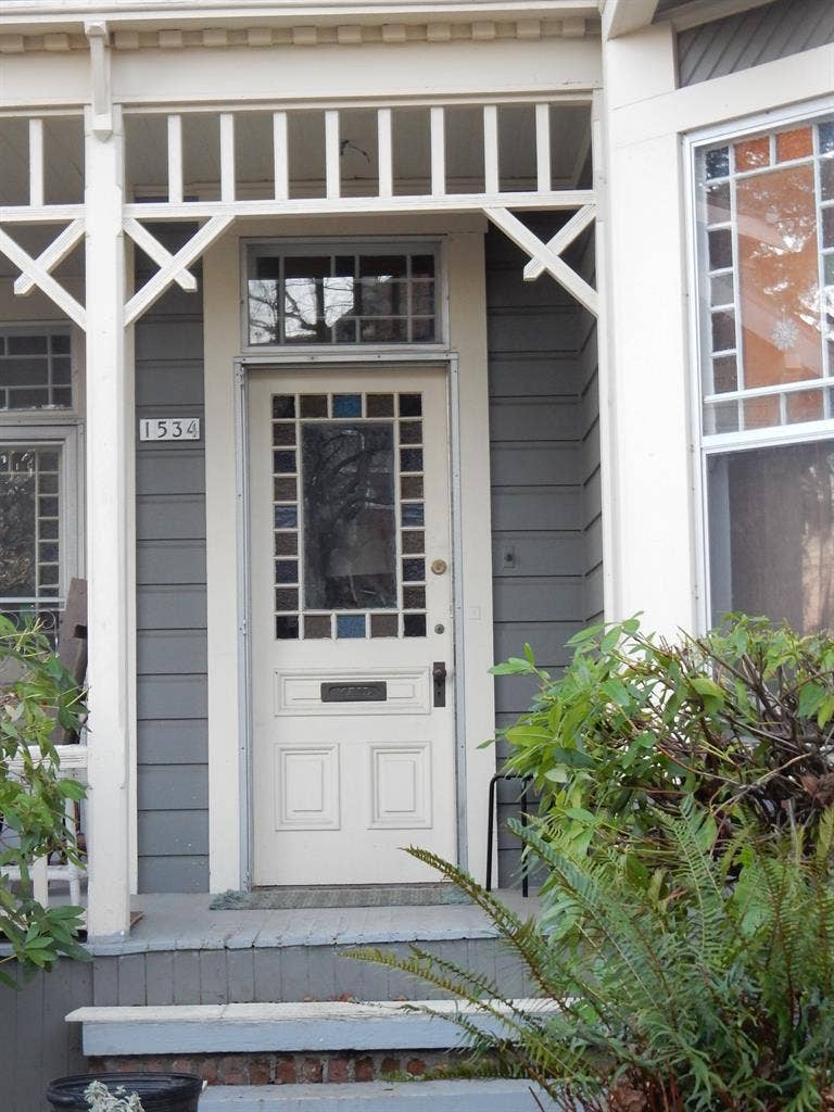 Share Beautiful Victorian Home