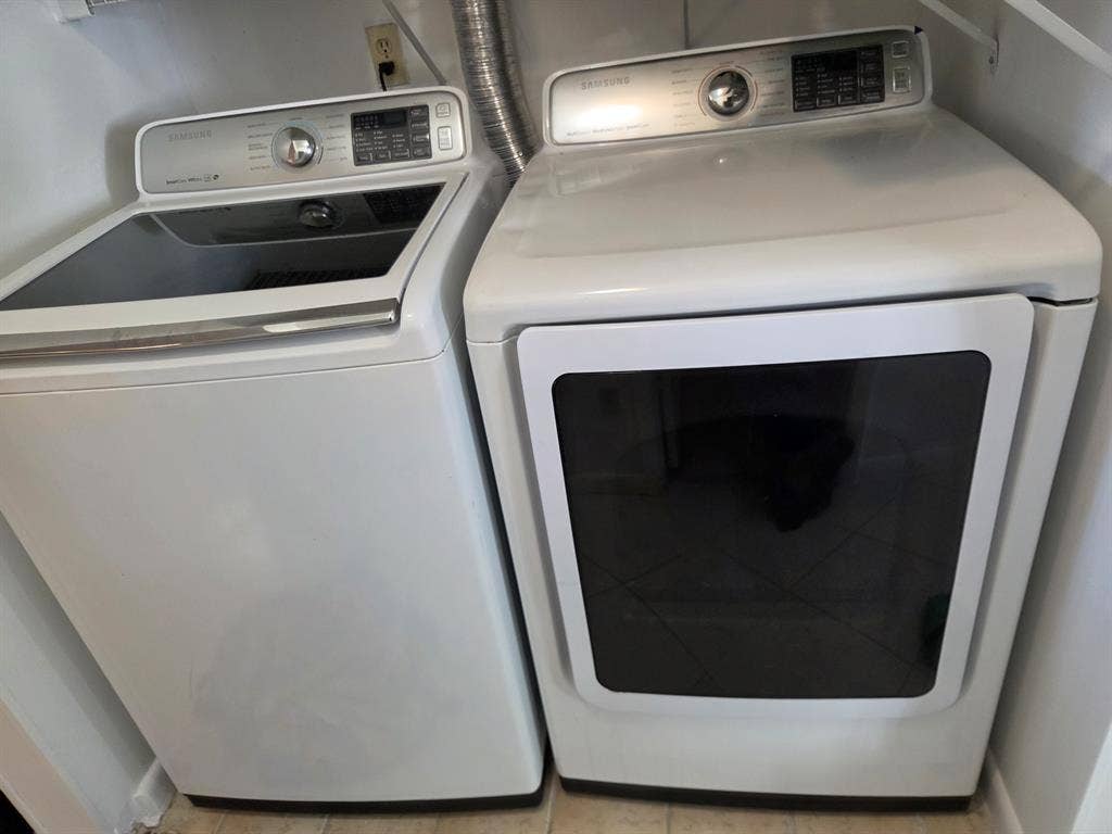 Looking for a roommate!