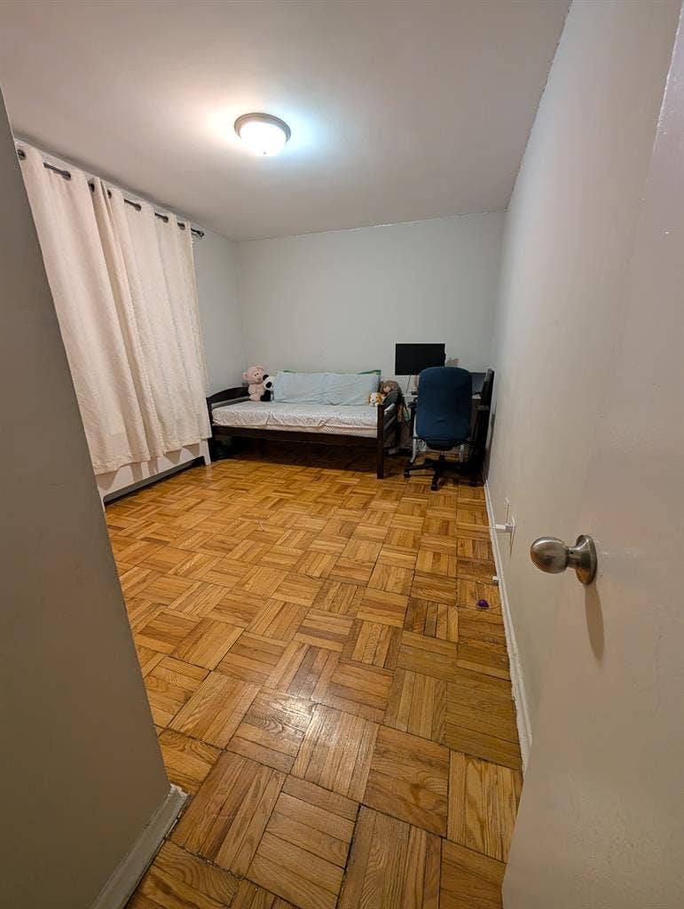 Sharing in a 1-Bedroom Apartment