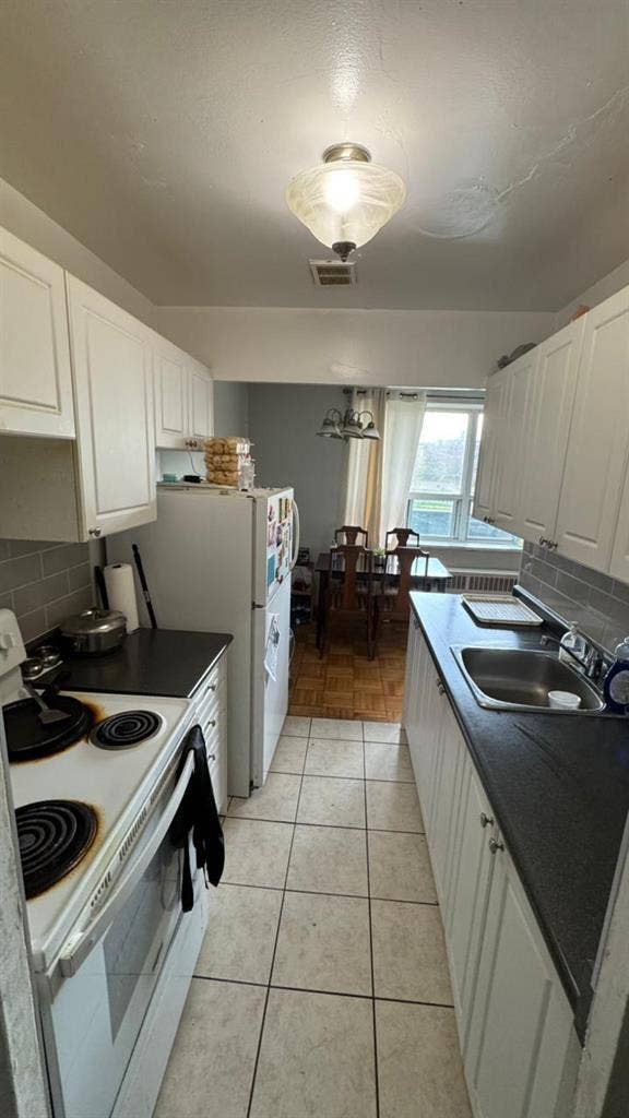Sharing in a 1-Bedroom Apartment