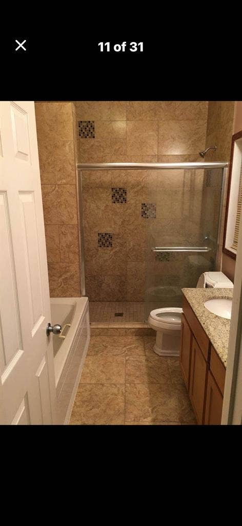 Huge 7 bedrm almost lakefront home!