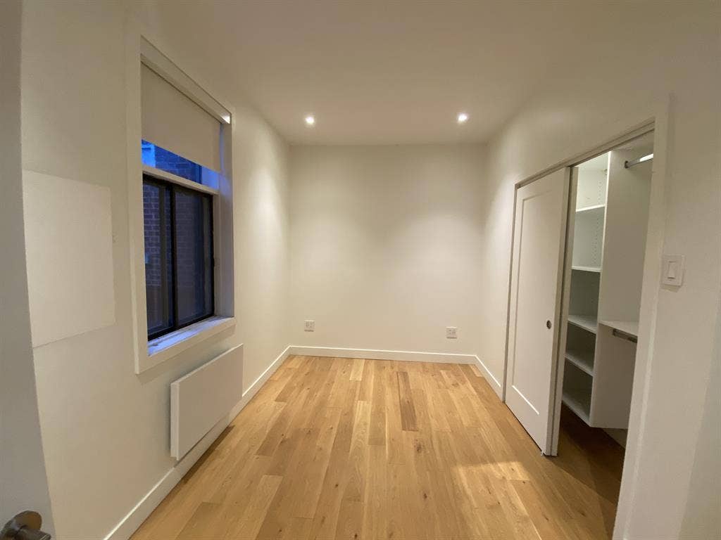 Room for rent 3bedroom 1bathroom