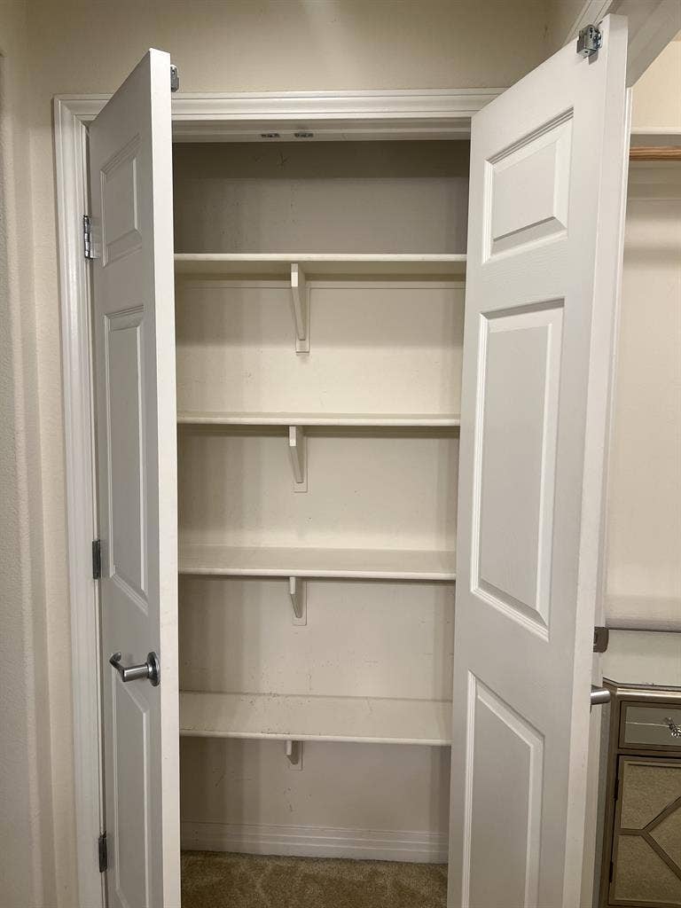 Gateway apartment