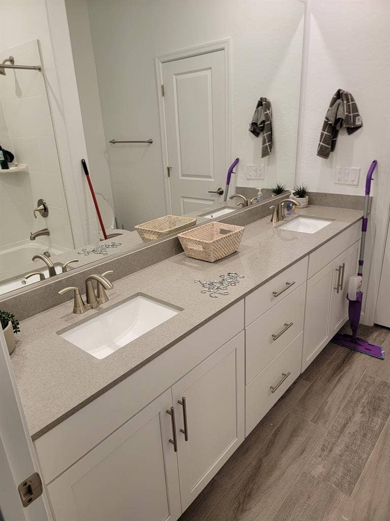 Room For Rent in Friendly Home