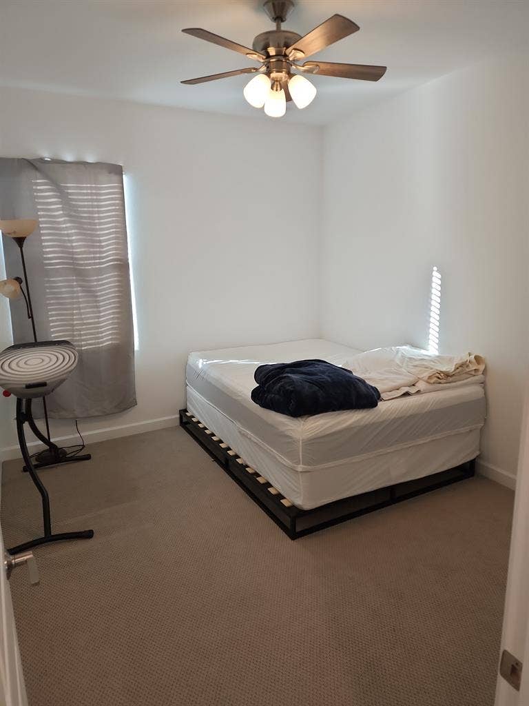 Room For Rent in Friendly Home