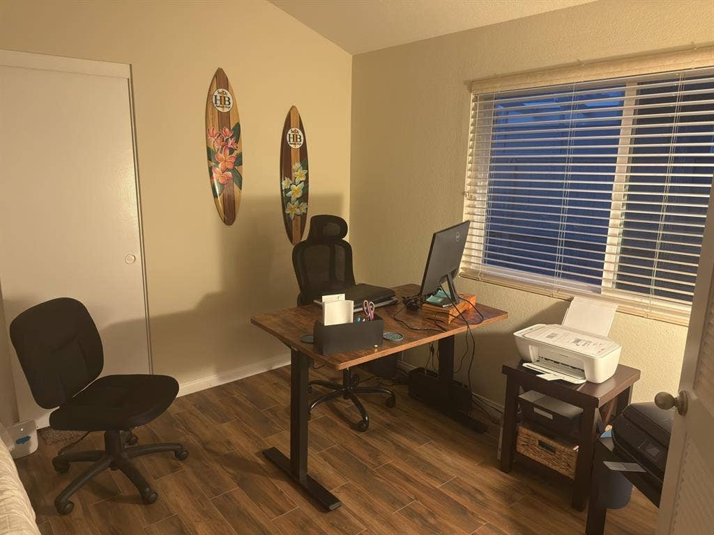 New roommate wanted