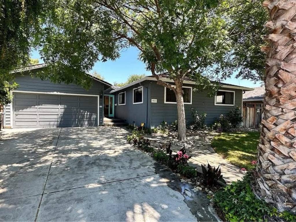 Looking for new housemate!