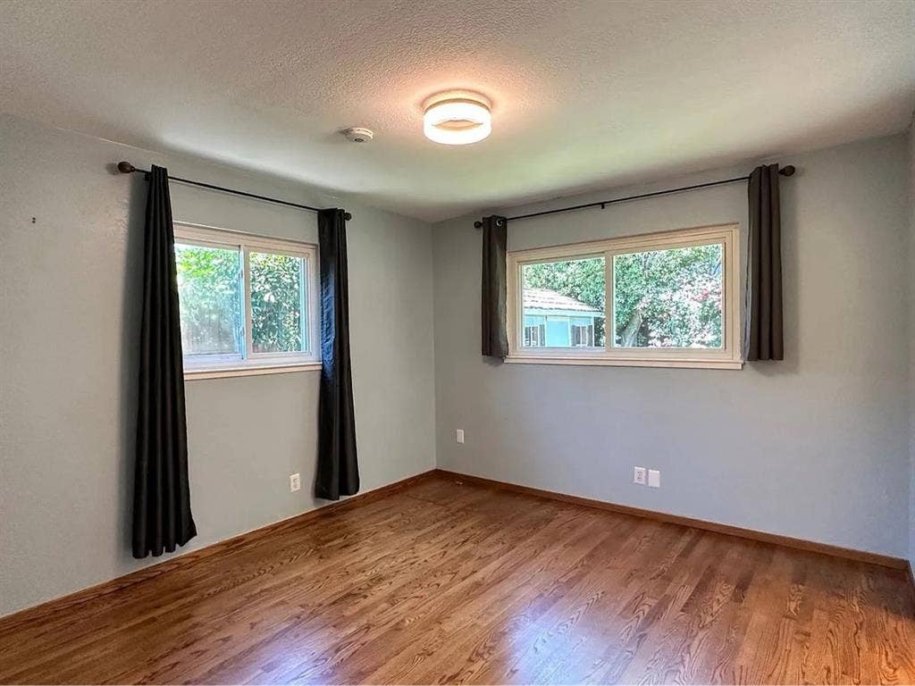 Looking for new housemate!