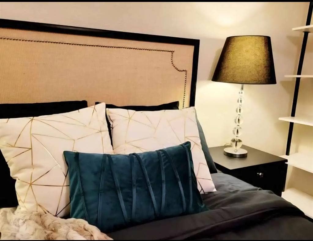 Furnished Basement Room