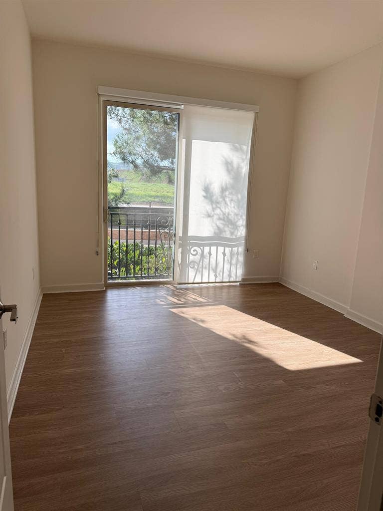 *FEMALE ROOMMATE REQUIRED IN IRVINE
