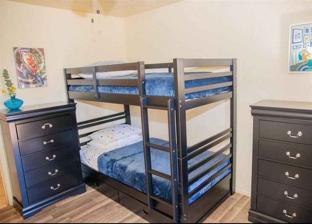 private cozy room&bath near Disney