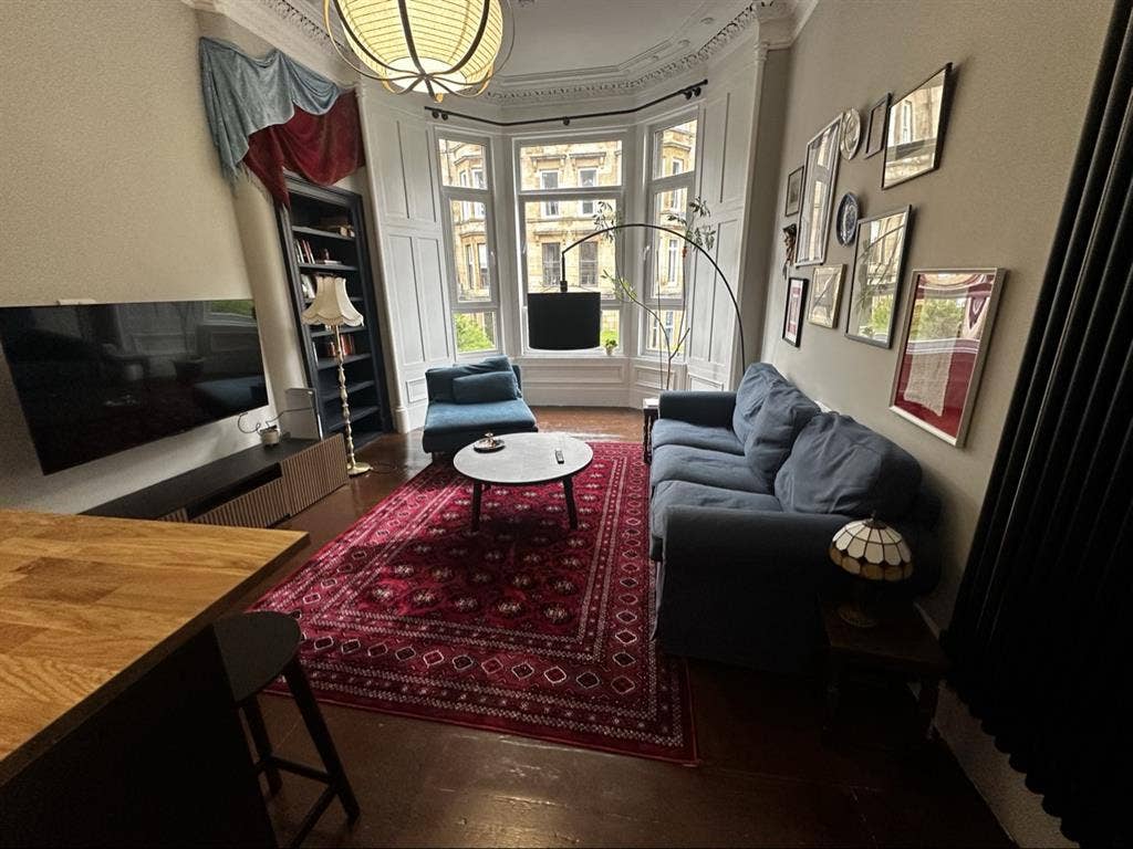 DOUBLE BEDROOM, SEPARATE BATHROOM
