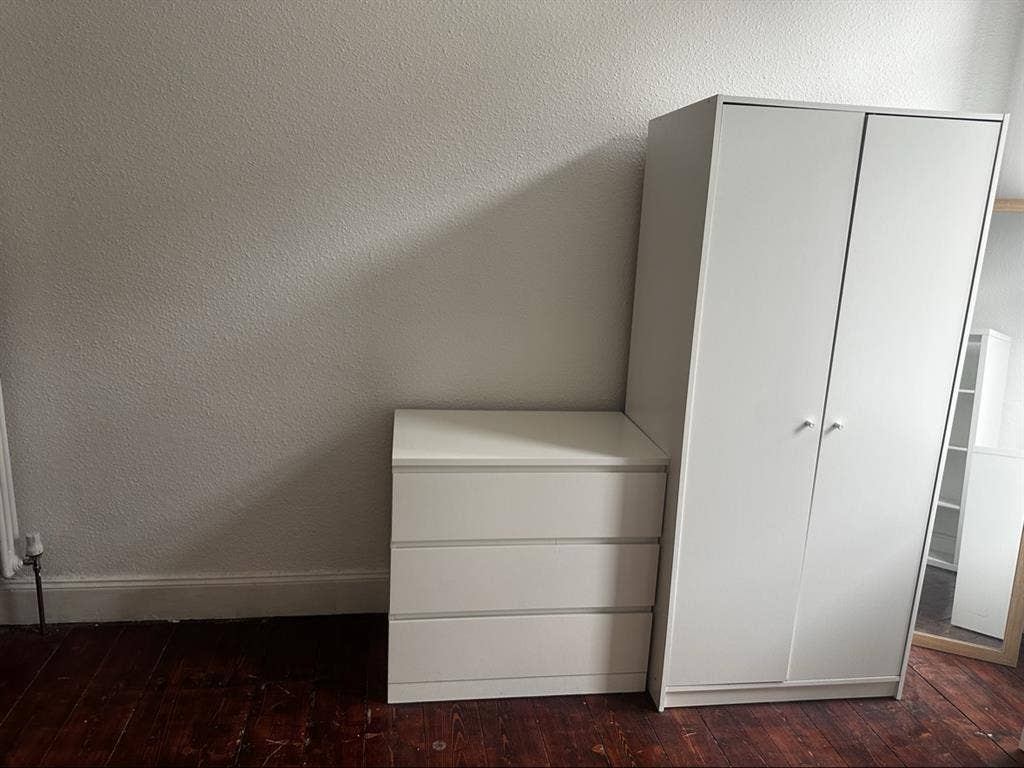 DOUBLE BEDROOM, SEPARATE BATHROOM