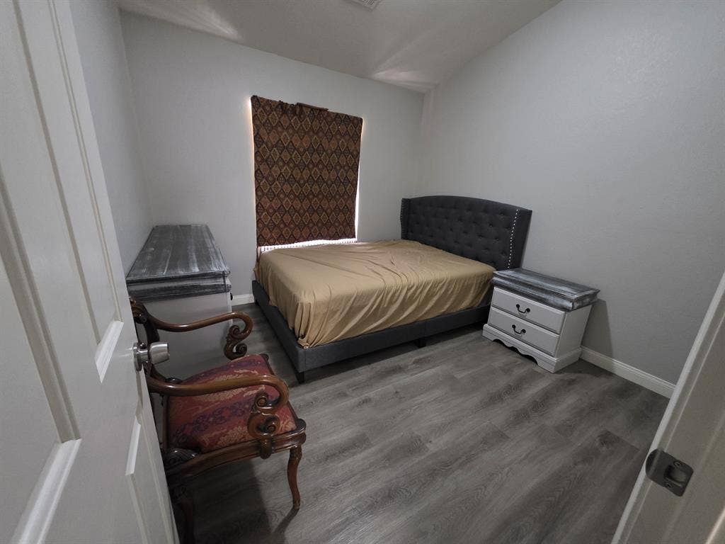 Room for rent 650 per month