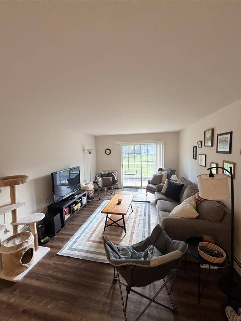 ISO Roommate for 2Bed/1Bath Apt