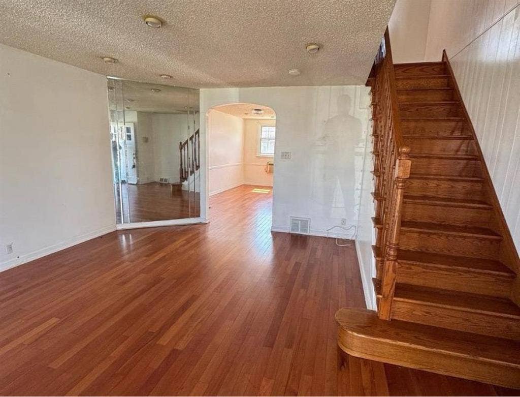 Pet friendly and attached garagee