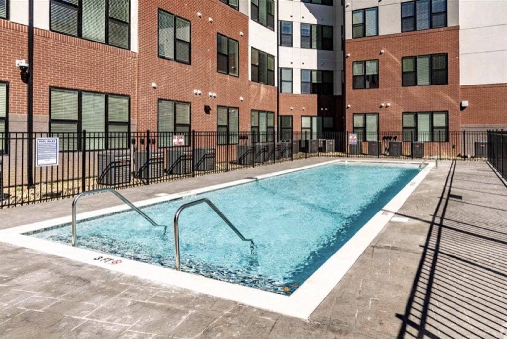 2 br $1600 total