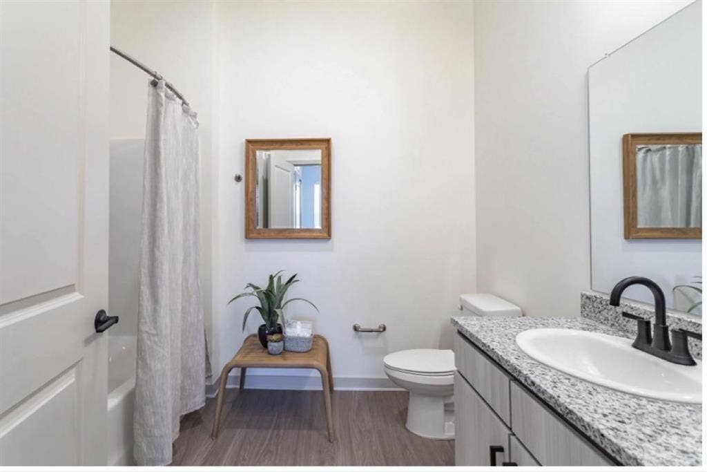 2 br $1600 total