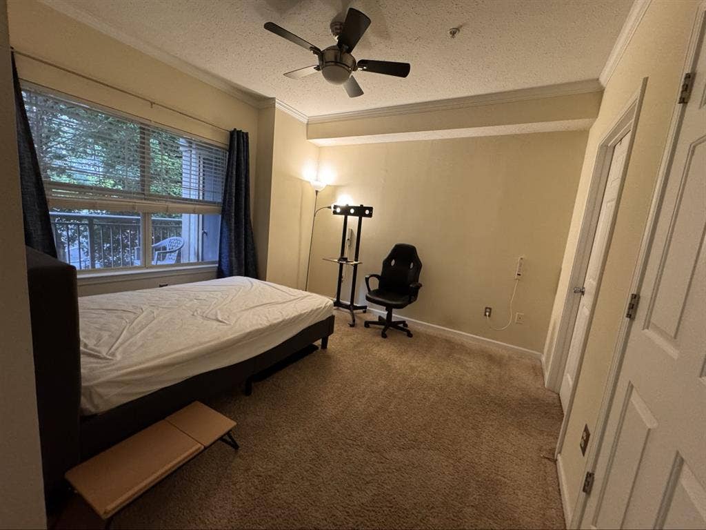 Room available in sandy springs