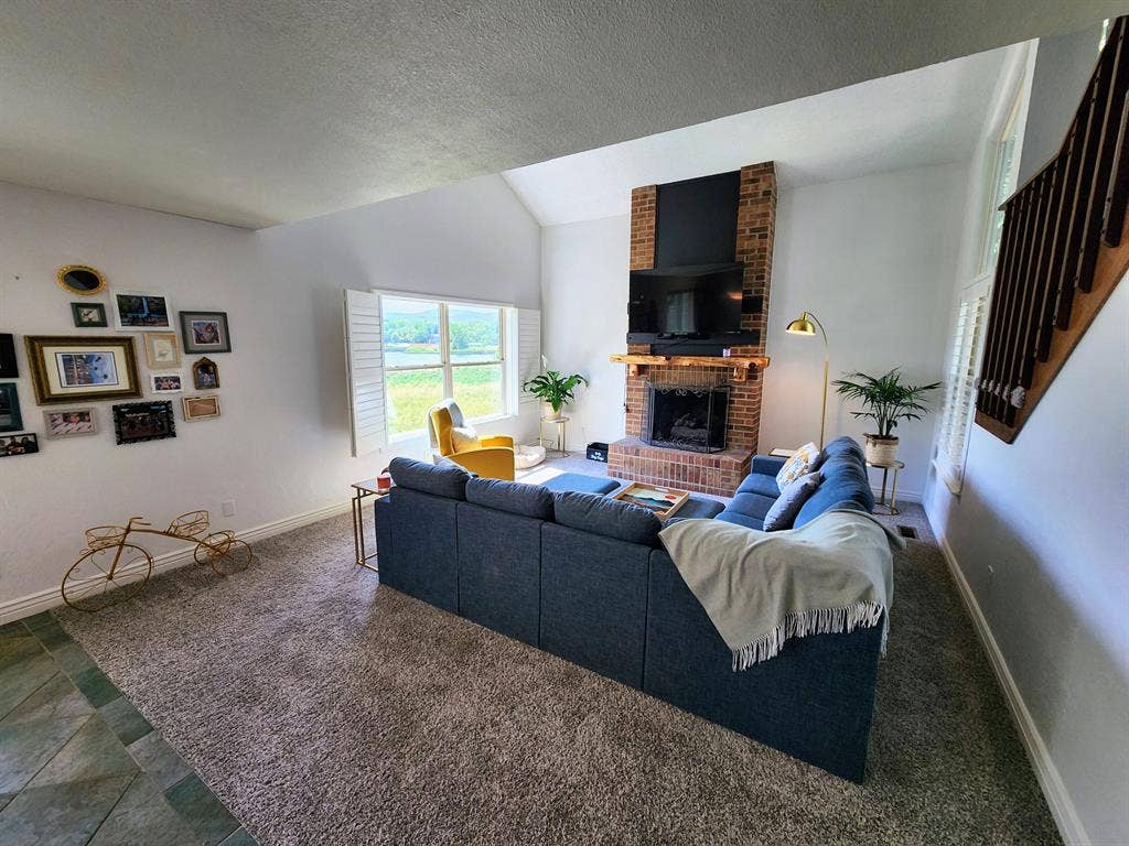 Littleton/Bear Creek Lake Room